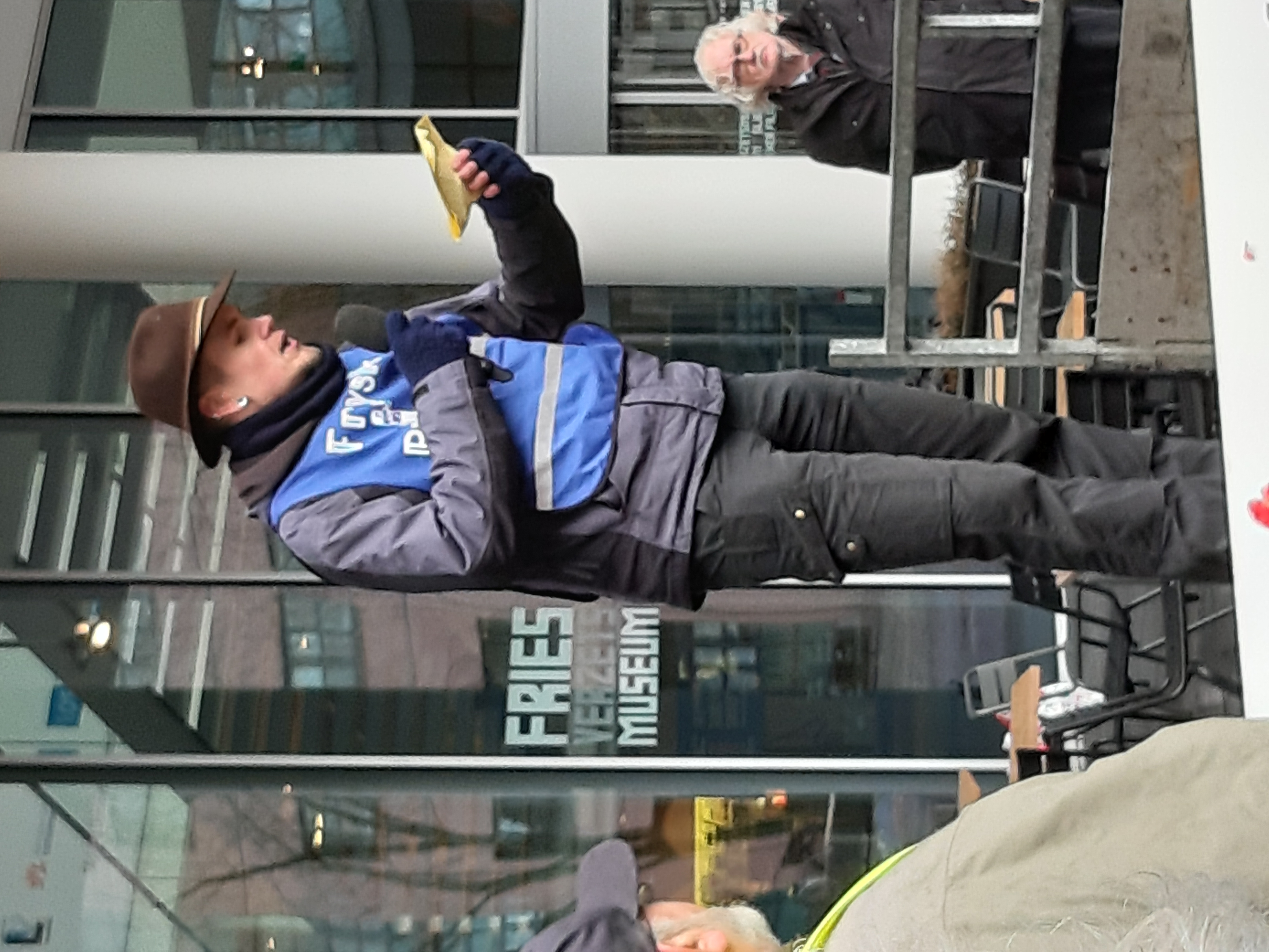 Geart Tigchelaar: 'S&ucirc;nder Frysk &ucirc;nderwiis binne de kleur en de fleur der wol &ocirc;f'